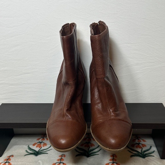 Bandalino Brown Leather Ankle Boots - Classic Stack Heel - Picture 4 of 5